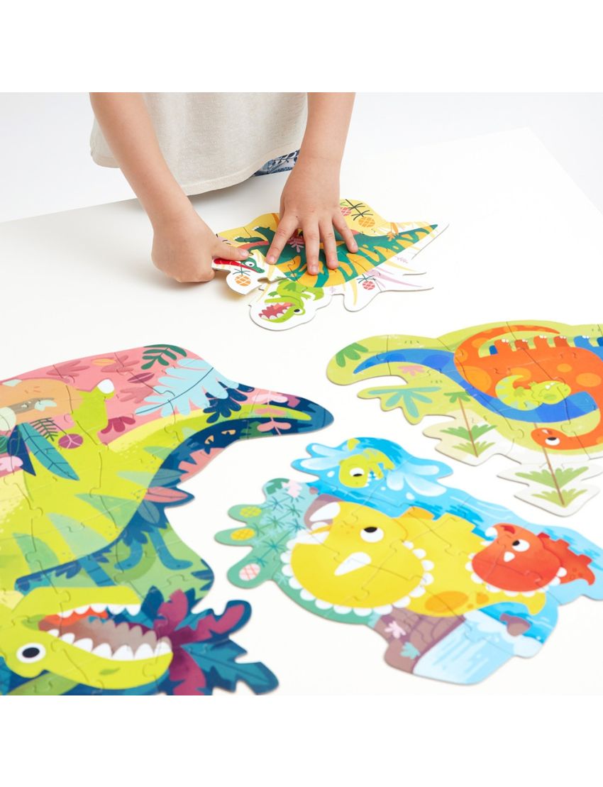 Banana Panda Hands At Play Dinossauros